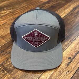 ARIAT MEN'S GREY RICHARDSON 112 CAP WITH RED AND TAN DIAMOND PATCH